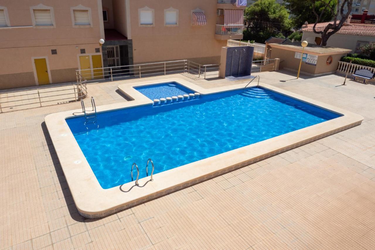 Апартаменти Torrevieja Junto Cala Ferris Екстер'єр фото