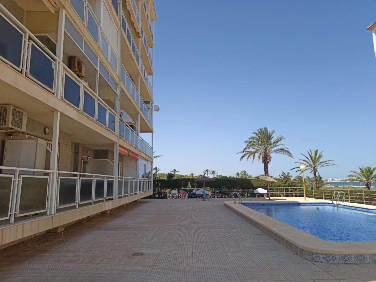 Апартаменти Torrevieja Junto Cala Ferris Екстер'єр фото